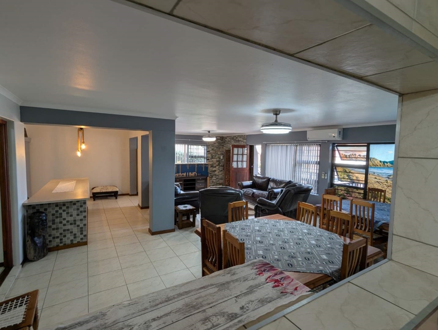 5 Bedroom Property for Sale in Fraaiuitsig Western Cape